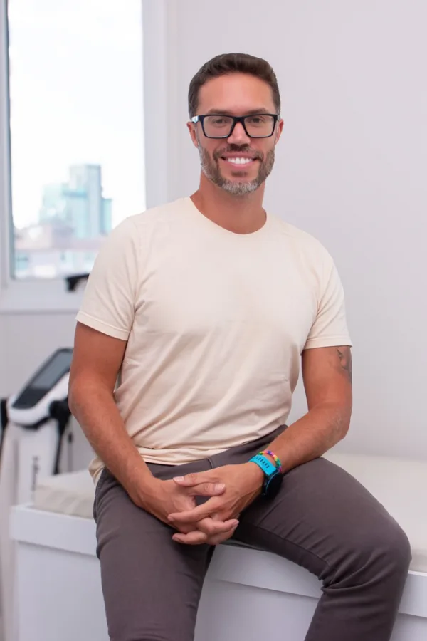Andrew Chaves, Médico